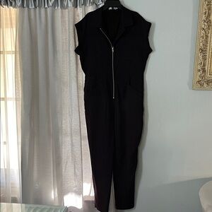 Elegant Black Zip-Up Jumpsuit